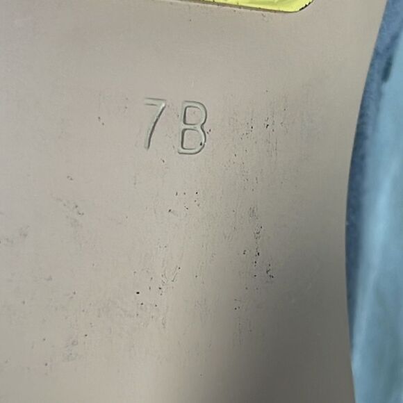 LRL Lauren Ralph Lauren Brin Grey Suede Heeled Booties Sz 7 - Picture 5 of 6